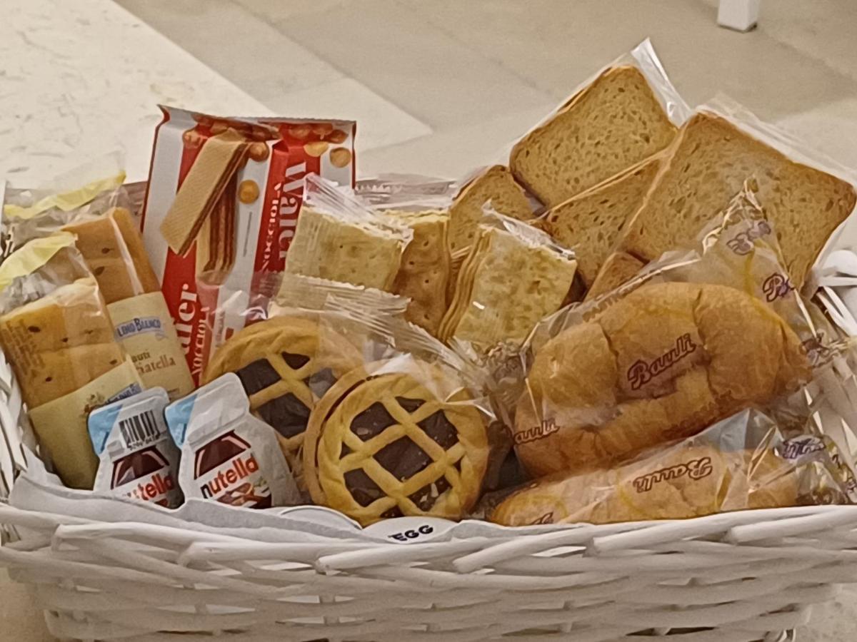 Suite 800 奥斯图尼 外观 照片